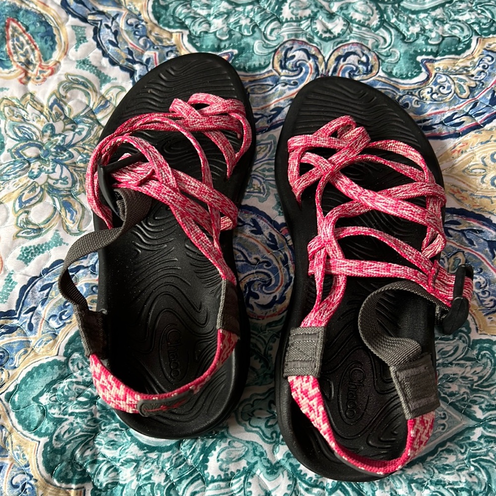 Womens pink chacos
